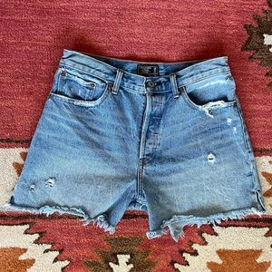 Abercrombie 4 Inch High Rise Mom Short